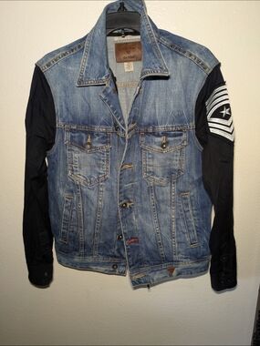GUESS Dillon Jacket Men's Blue Denim with Black Sleeve Detailing